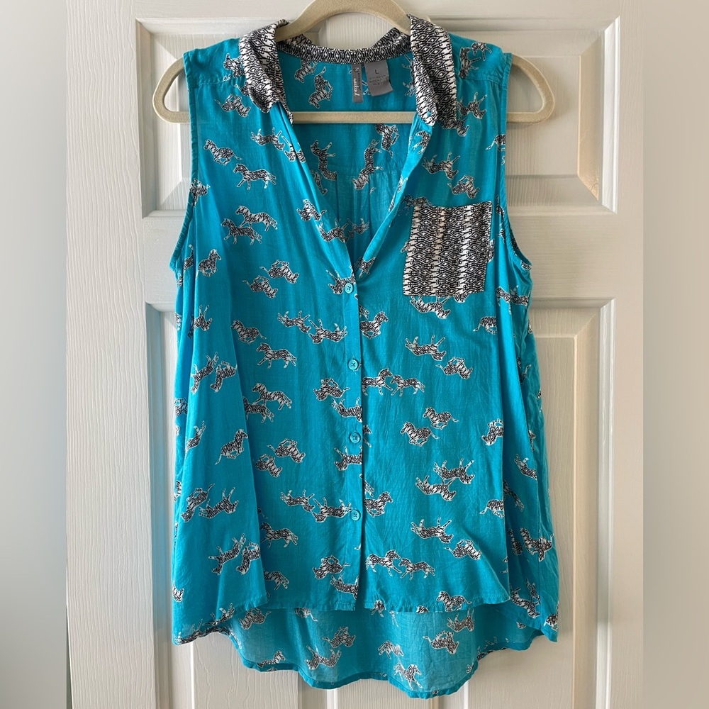 New Directions Zebra Button-up Sleeveless Top
